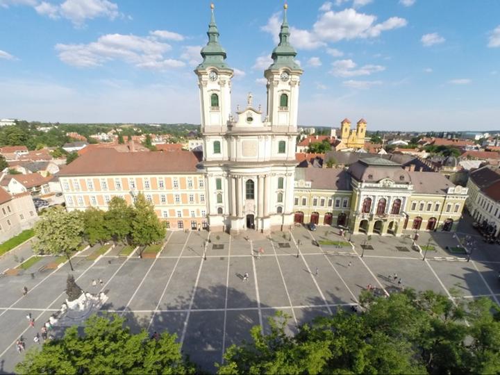 Dobó tér - Eger patak - Belvárosi térsor funkcióbővítő rehabilitációja, közterületek megújítása Dobó tér - Eger patak - Belvárosi térsor funkcióbővítő rehabilitációja, közterületek megújítása